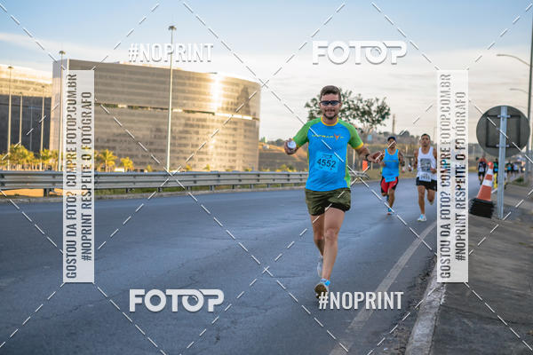 Buy your photos of the eventMaratona e Meia Maratona das Gerais on Fotop