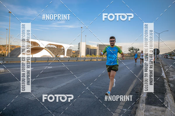 Buy your photos of the eventMaratona e Meia Maratona das Gerais on Fotop