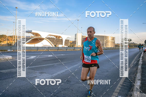 Buy your photos of the eventMaratona e Meia Maratona das Gerais on Fotop