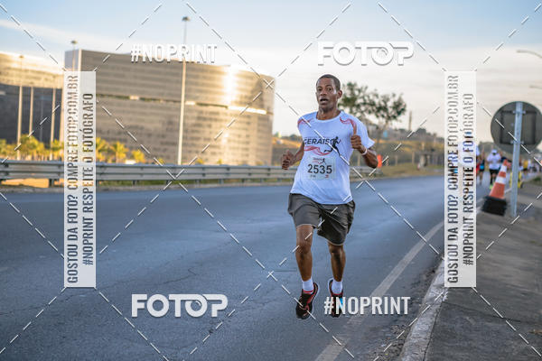 Buy your photos of the eventMaratona e Meia Maratona das Gerais on Fotop