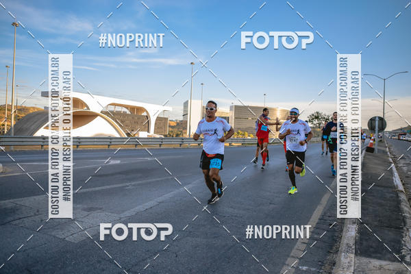 Buy your photos of the eventMaratona e Meia Maratona das Gerais on Fotop