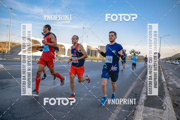 Buy your photos of the eventMaratona e Meia Maratona das Gerais on Fotop