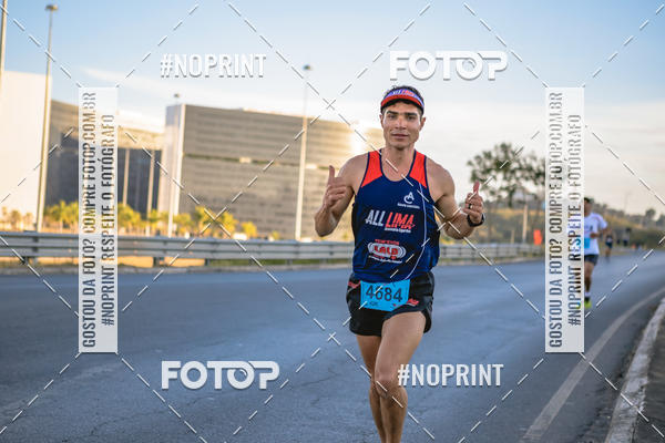 Buy your photos of the eventMaratona e Meia Maratona das Gerais on Fotop