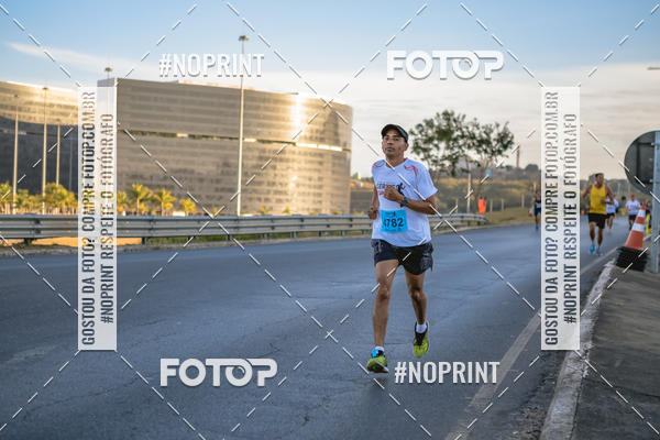Buy your photos of the eventMaratona e Meia Maratona das Gerais on Fotop