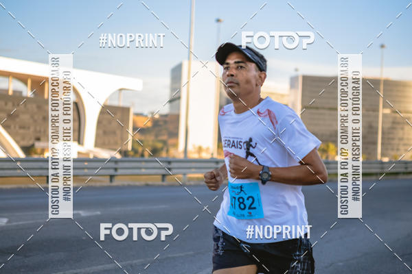 Buy your photos of the eventMaratona e Meia Maratona das Gerais on Fotop