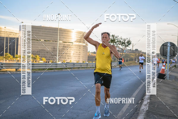 Buy your photos of the eventMaratona e Meia Maratona das Gerais on Fotop