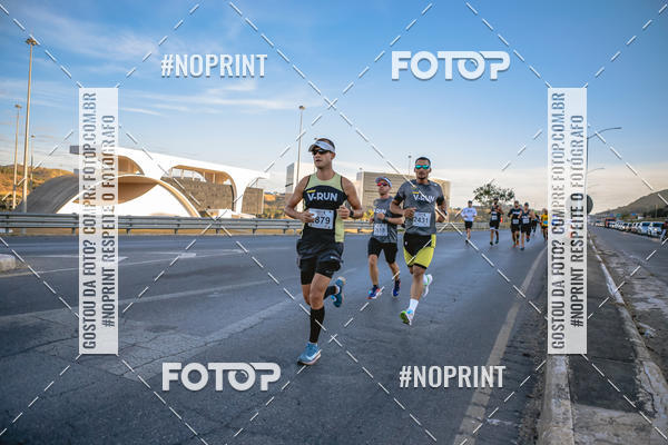 Buy your photos of the eventMaratona e Meia Maratona das Gerais on Fotop