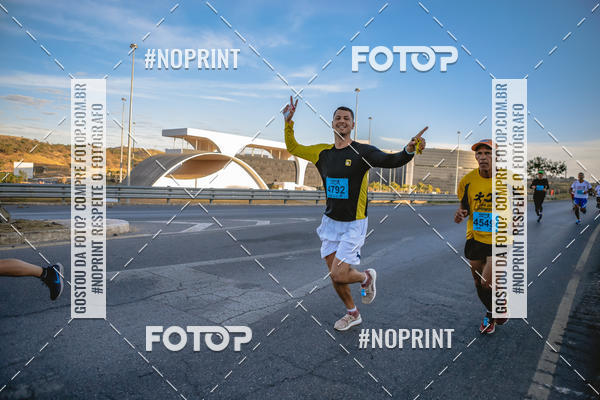 Buy your photos of the eventMaratona e Meia Maratona das Gerais on Fotop