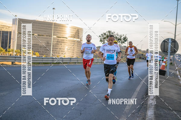 Buy your photos of the eventMaratona e Meia Maratona das Gerais on Fotop