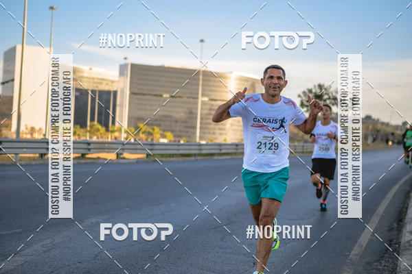 Buy your photos of the eventMaratona e Meia Maratona das Gerais on Fotop