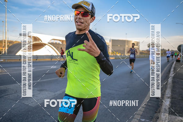 Buy your photos of the eventMaratona e Meia Maratona das Gerais on Fotop