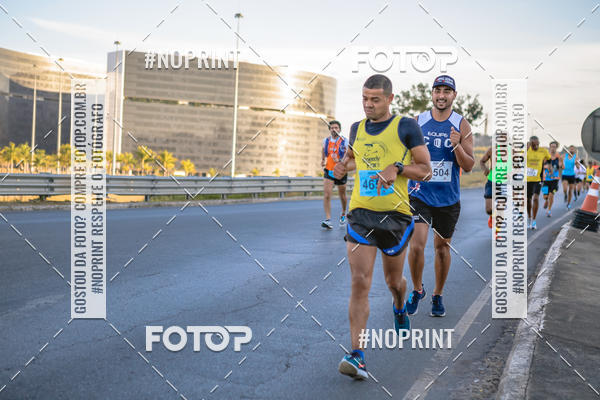Buy your photos of the eventMaratona e Meia Maratona das Gerais on Fotop