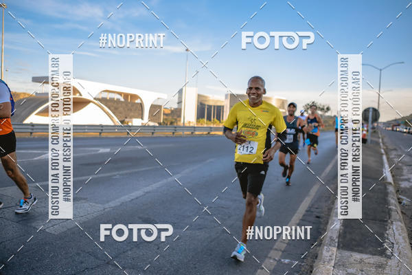 Buy your photos of the eventMaratona e Meia Maratona das Gerais on Fotop