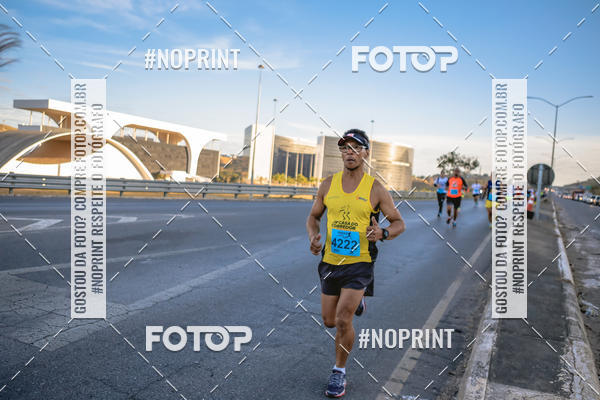 Buy your photos of the eventMaratona e Meia Maratona das Gerais on Fotop