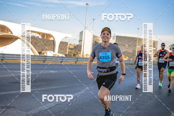 Buy your photos of the eventMaratona e Meia Maratona das Gerais on Fotop