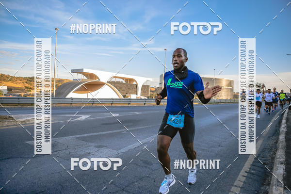 Buy your photos of the eventMaratona e Meia Maratona das Gerais on Fotop