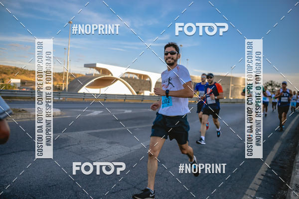 Buy your photos of the eventMaratona e Meia Maratona das Gerais on Fotop