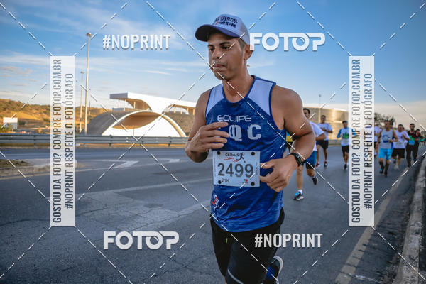 Buy your photos of the eventMaratona e Meia Maratona das Gerais on Fotop