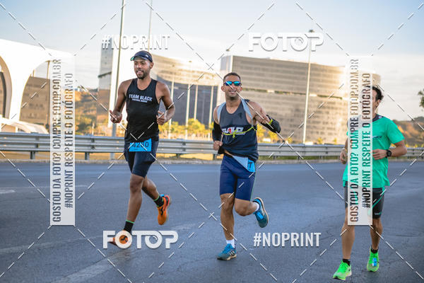 Buy your photos of the eventMaratona e Meia Maratona das Gerais on Fotop