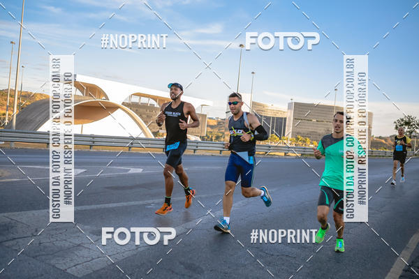 Buy your photos of the eventMaratona e Meia Maratona das Gerais on Fotop