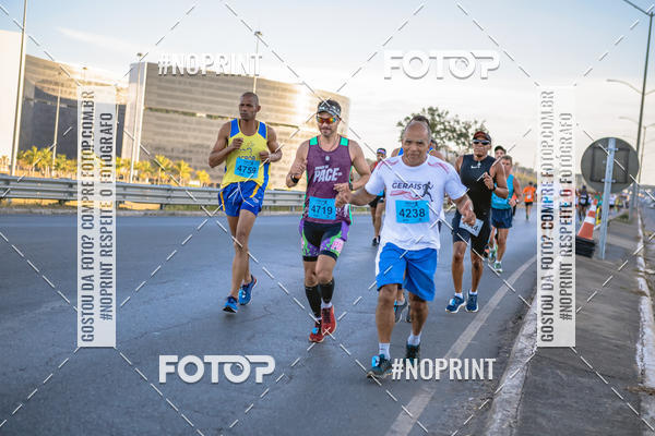 Buy your photos of the eventMaratona e Meia Maratona das Gerais on Fotop