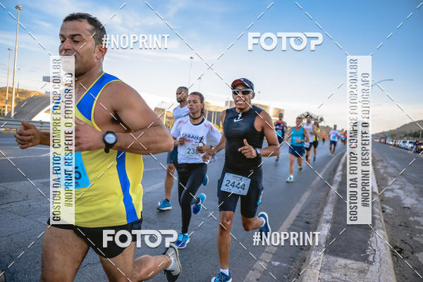 Buy your photos of the eventMaratona e Meia Maratona das Gerais on Fotop