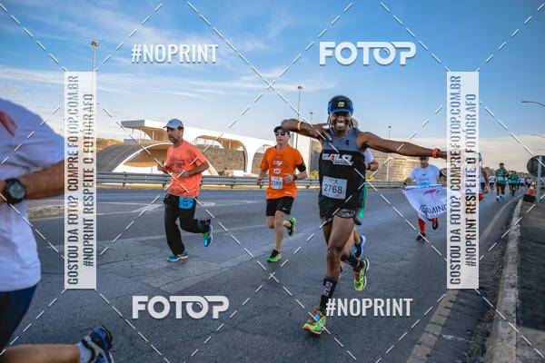 Buy your photos of the eventMaratona e Meia Maratona das Gerais on Fotop