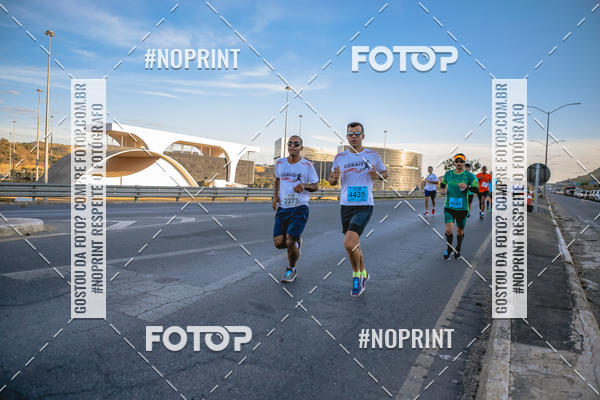 Buy your photos of the eventMaratona e Meia Maratona das Gerais on Fotop