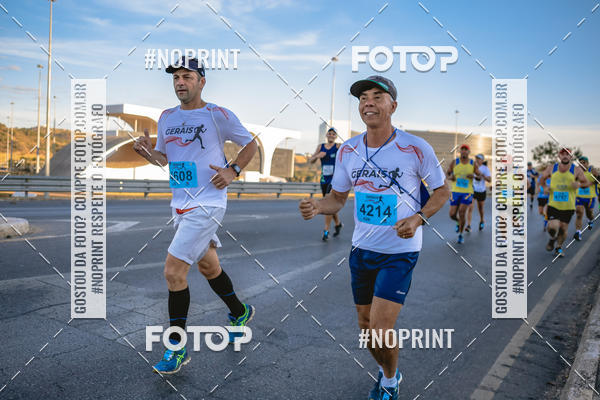 Buy your photos of the eventMaratona e Meia Maratona das Gerais on Fotop