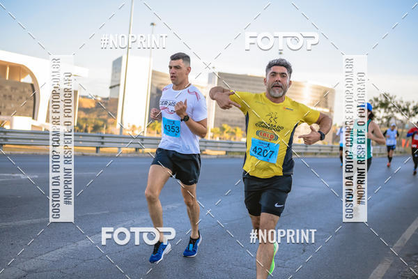 Buy your photos of the eventMaratona e Meia Maratona das Gerais on Fotop
