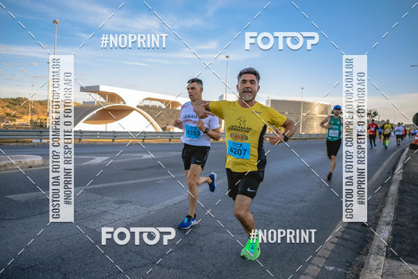 Buy your photos of the eventMaratona e Meia Maratona das Gerais on Fotop
