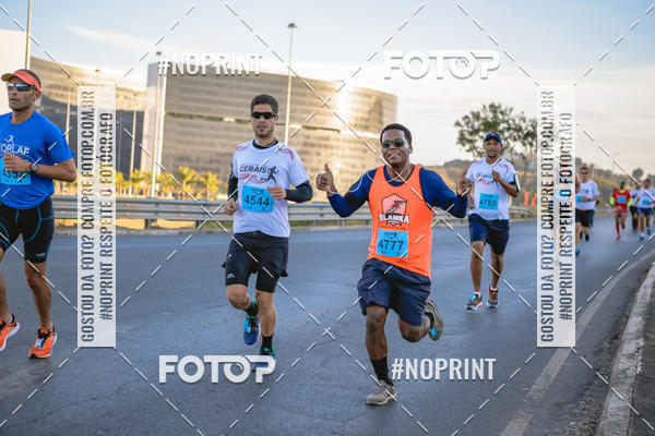 Buy your photos of the eventMaratona e Meia Maratona das Gerais on Fotop