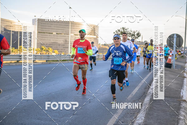 Buy your photos of the eventMaratona e Meia Maratona das Gerais on Fotop
