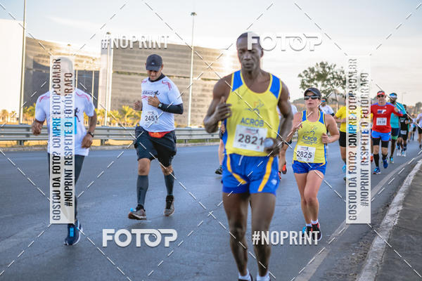 Buy your photos of the eventMaratona e Meia Maratona das Gerais on Fotop