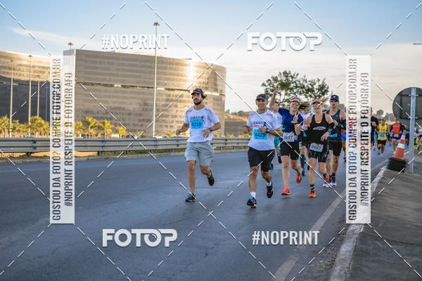 Buy your photos of the eventMaratona e Meia Maratona das Gerais on Fotop
