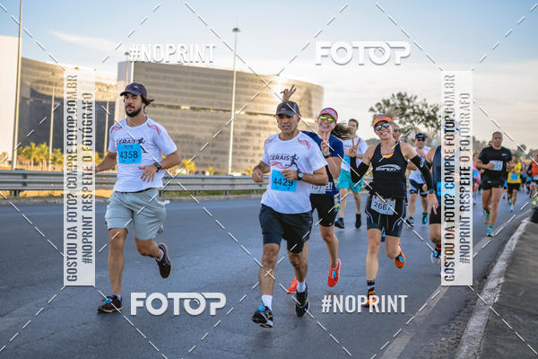 Buy your photos of the eventMaratona e Meia Maratona das Gerais on Fotop