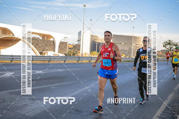 Buy your photos of the eventMaratona e Meia Maratona das Gerais on Fotop