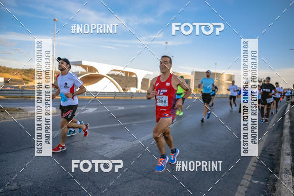 Buy your photos of the eventMaratona e Meia Maratona das Gerais on Fotop