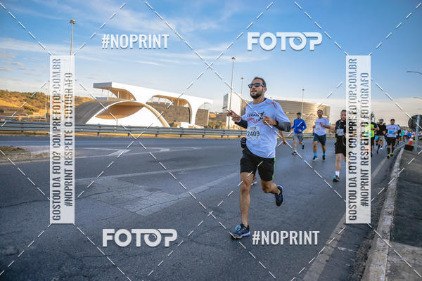 Buy your photos of the eventMaratona e Meia Maratona das Gerais on Fotop