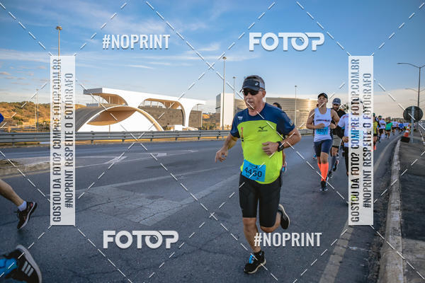 Buy your photos of the eventMaratona e Meia Maratona das Gerais on Fotop
