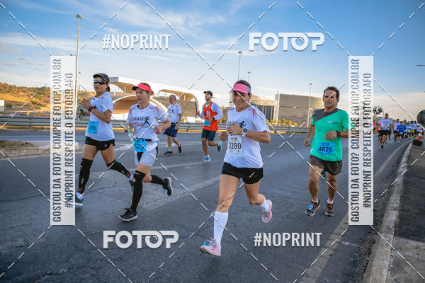 Buy your photos of the eventMaratona e Meia Maratona das Gerais on Fotop