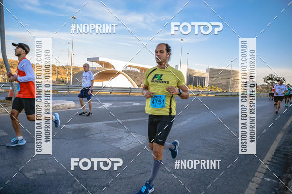 Buy your photos of the eventMaratona e Meia Maratona das Gerais on Fotop