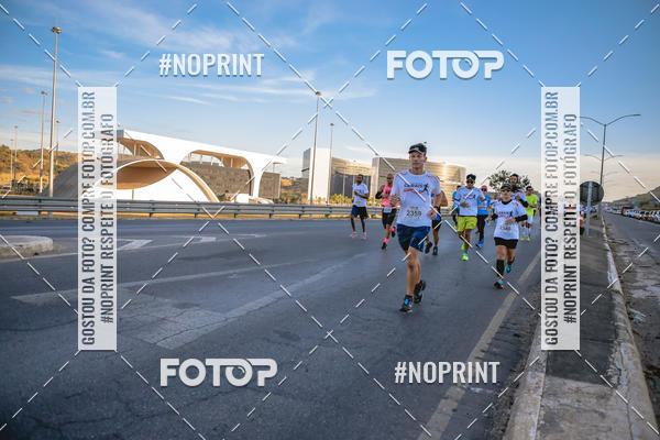 Buy your photos of the eventMaratona e Meia Maratona das Gerais on Fotop