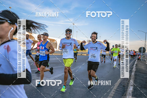 Buy your photos of the eventMaratona e Meia Maratona das Gerais on Fotop