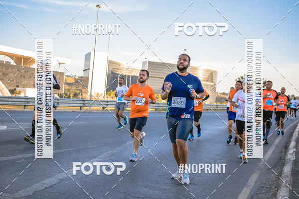 Buy your photos of the eventMaratona e Meia Maratona das Gerais on Fotop