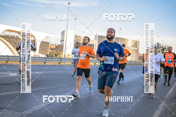 Buy your photos of the eventMaratona e Meia Maratona das Gerais on Fotop