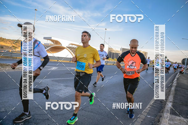 Buy your photos of the eventMaratona e Meia Maratona das Gerais on Fotop