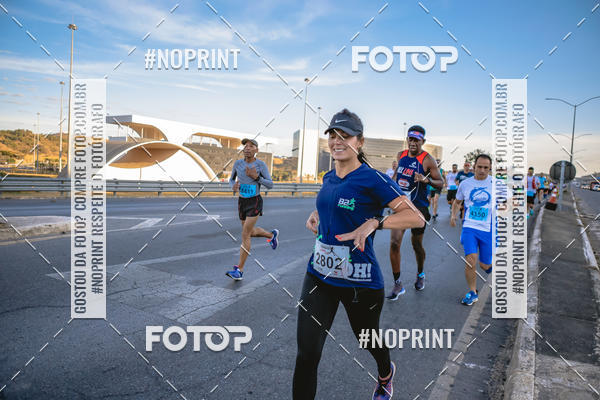 Buy your photos of the eventMaratona e Meia Maratona das Gerais on Fotop