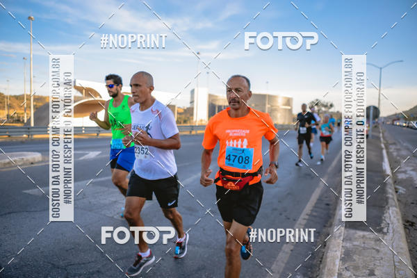 Buy your photos of the eventMaratona e Meia Maratona das Gerais on Fotop
