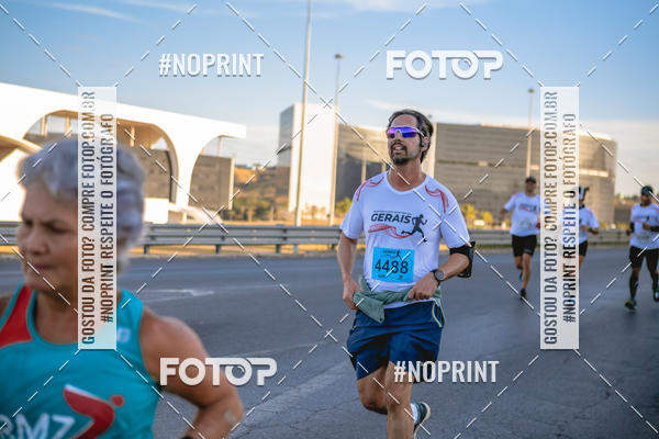 Buy your photos of the eventMaratona e Meia Maratona das Gerais on Fotop